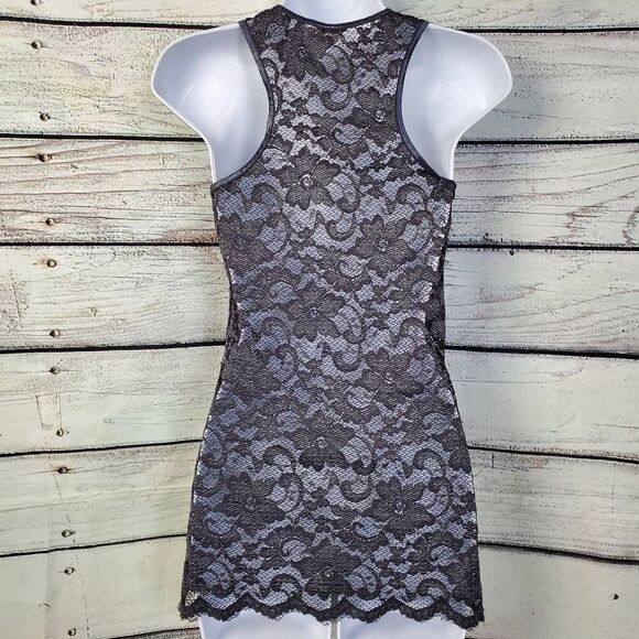 BKE Black Lace Overlay Tank Top M Floral Sheer Sleeveless Made in Canada - Picture 3 of 5
